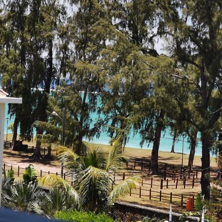 Rayon Vert Bleuphorie Beach Apartment Flic-en-Flacq Eksteriør bilde