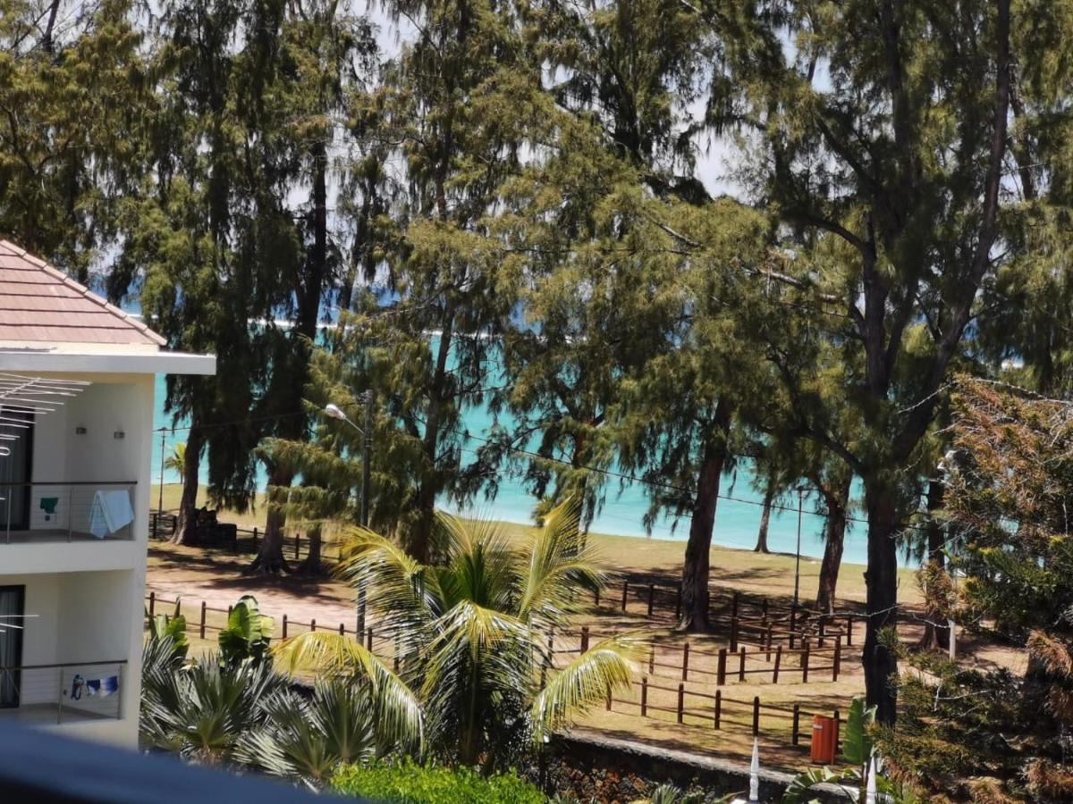 Rayon Vert Bleuphorie Beach Apartment Flic-en-Flacq Eksteriør bilde