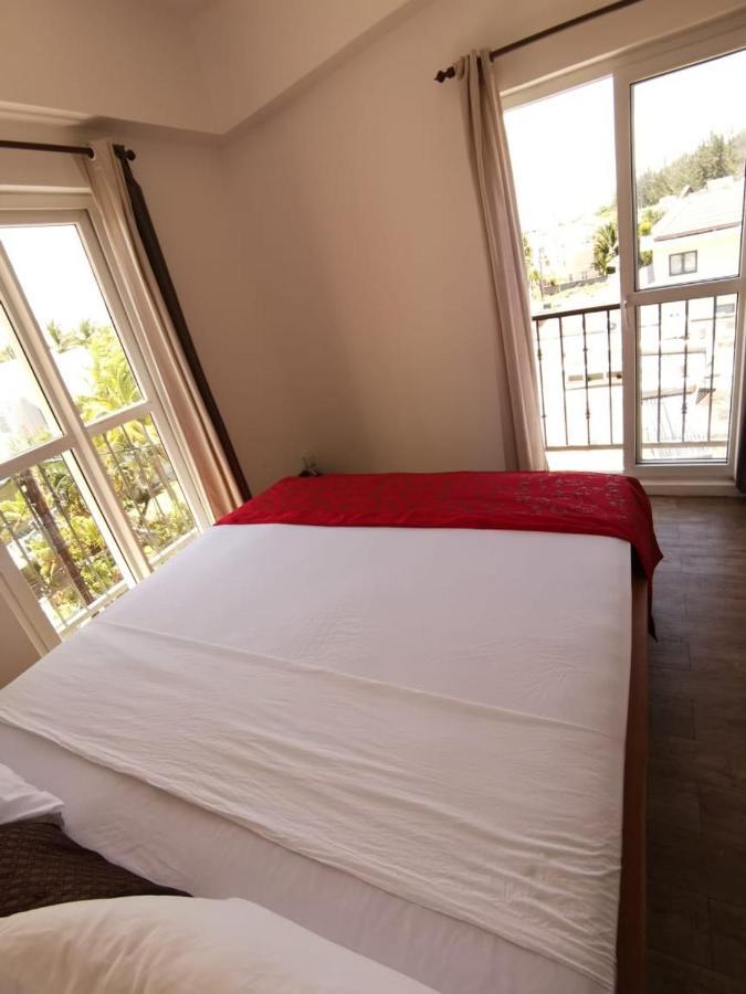 Rayon Vert Bleuphorie Beach Apartment Flic-en-Flacq Eksteriør bilde